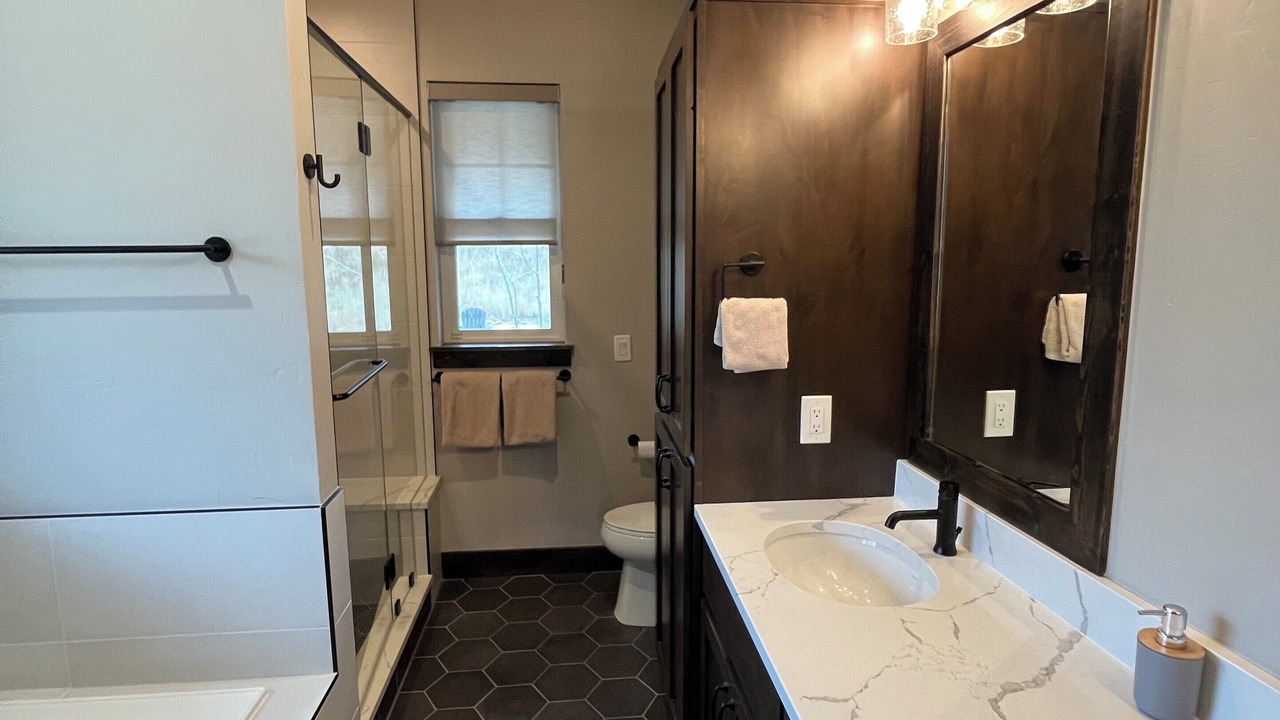 Photo of Bathroom in Rendezvous