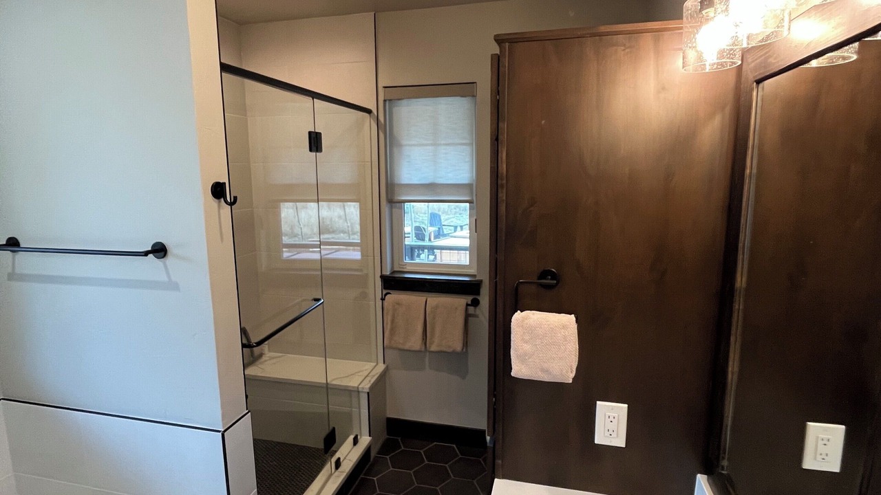 Photo of Bathroom in Rendezvous
