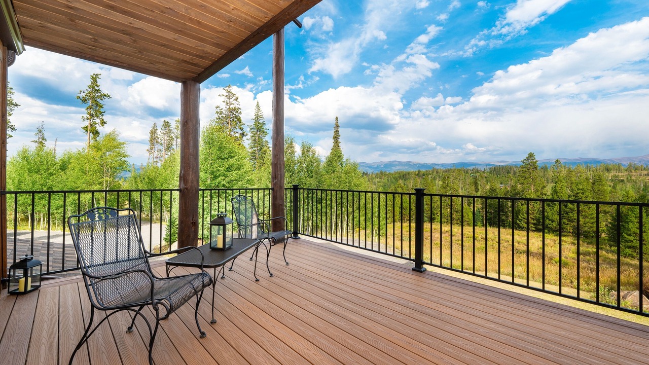 Photo of Patio Balcony in Granby