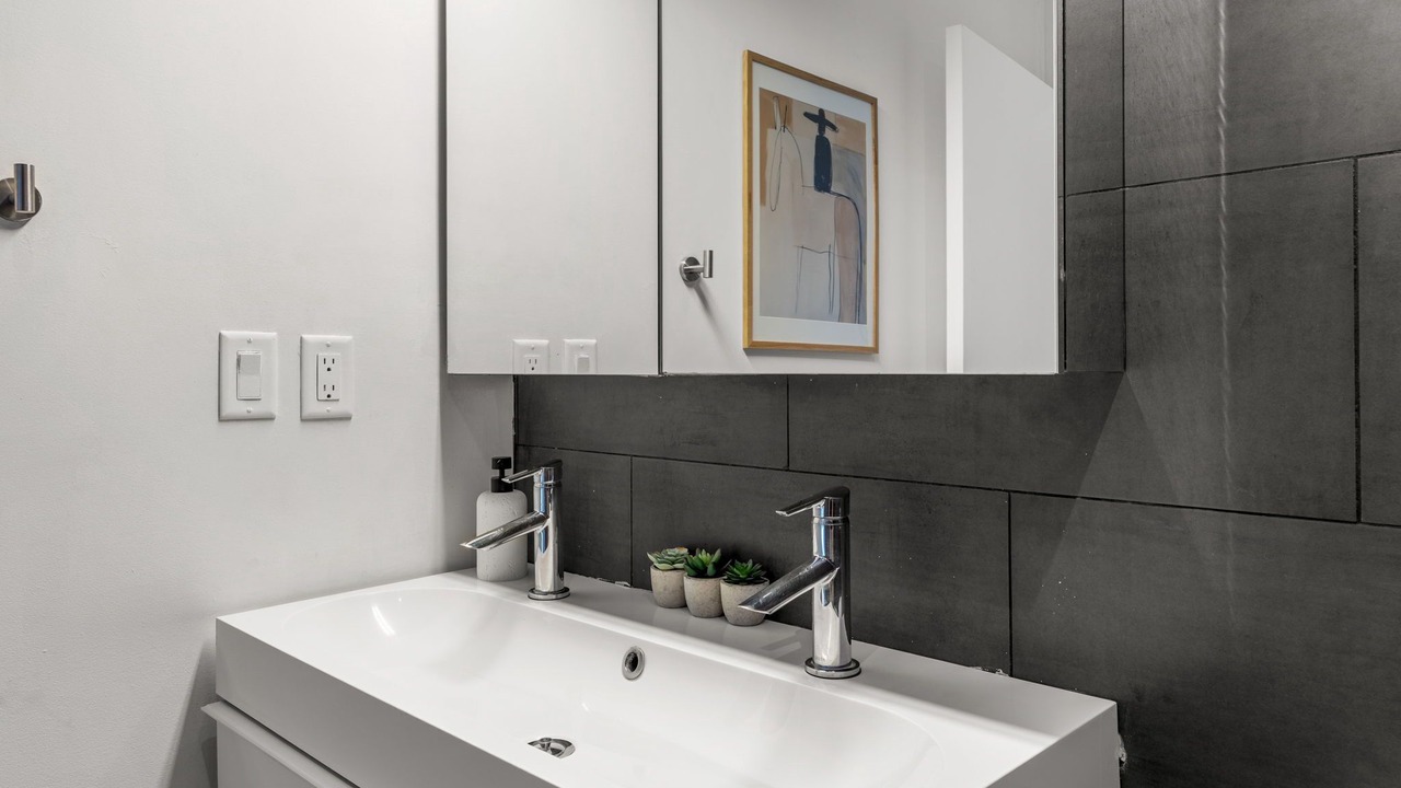 Photo of Bathroom in Curtis Park
