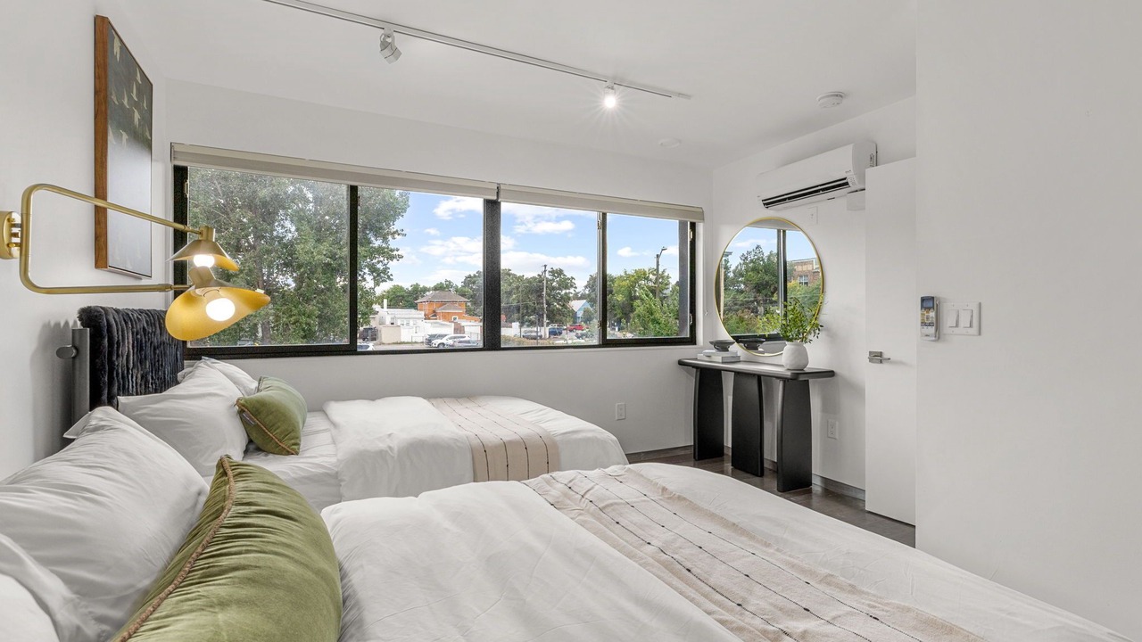 Photo of Bedroom in Curtis Park