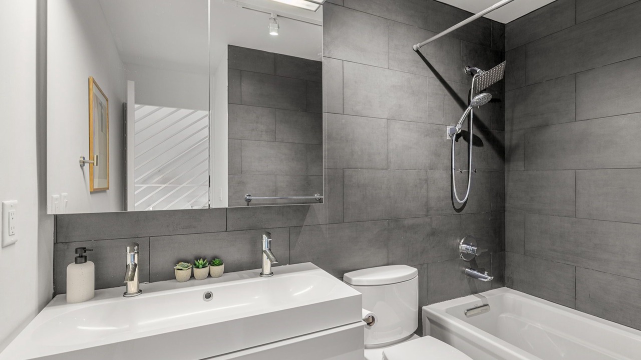 Photo of Bathroom in Curtis Park