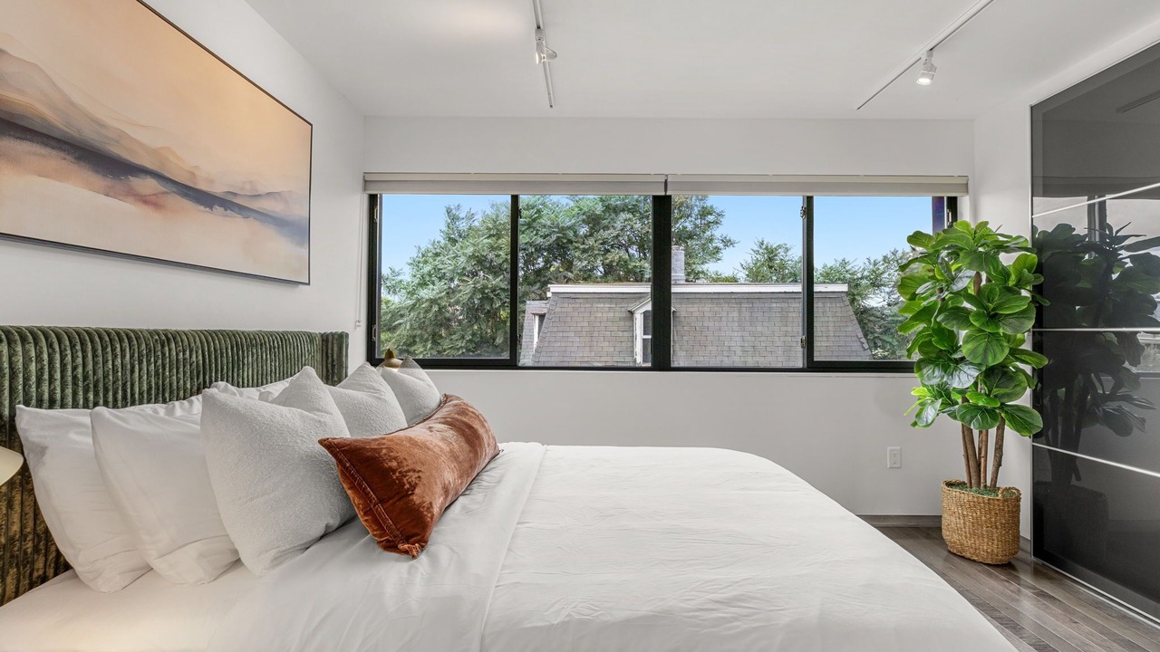 Photo of Bedroom in Curtis Park