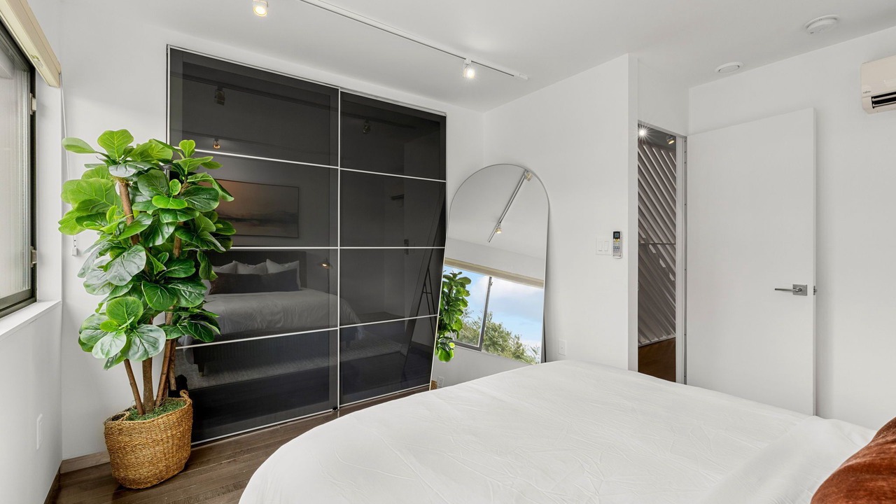Photo of Bedroom in Curtis Park