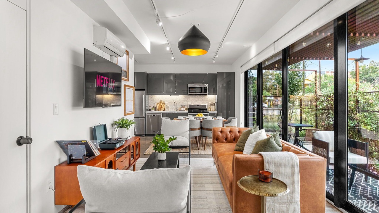 Photo of Livingroom in Curtis Park