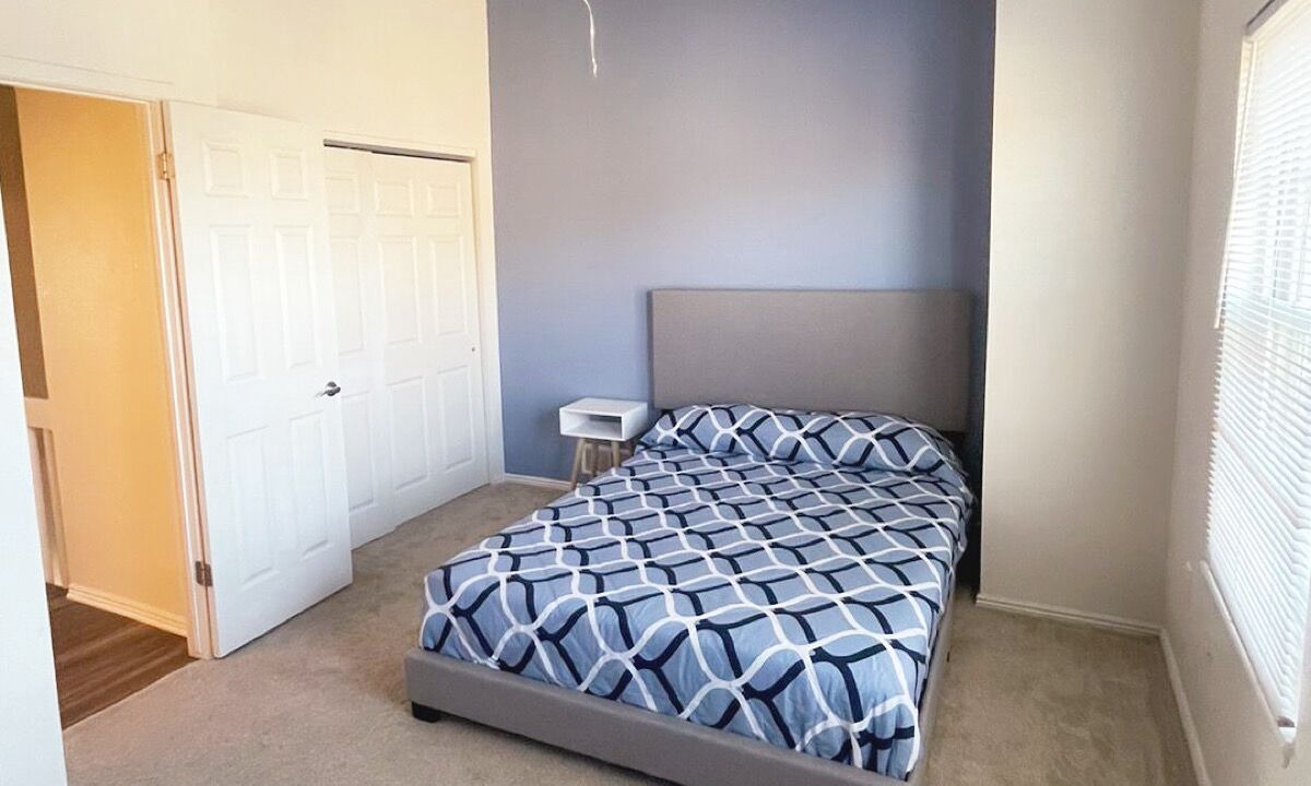 Photo of Bedroom in Prides Crossing