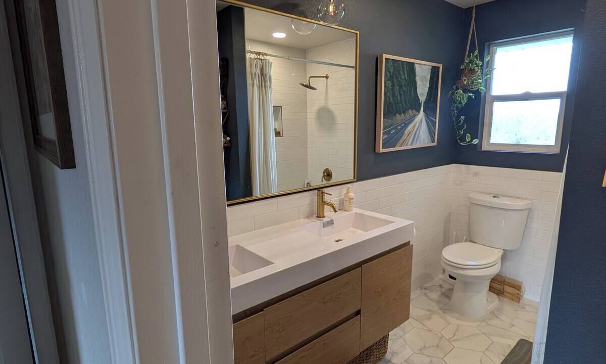 Photo of Bathroom in Lakewood