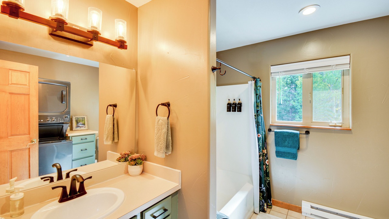 Photo of Bathroom in Alma