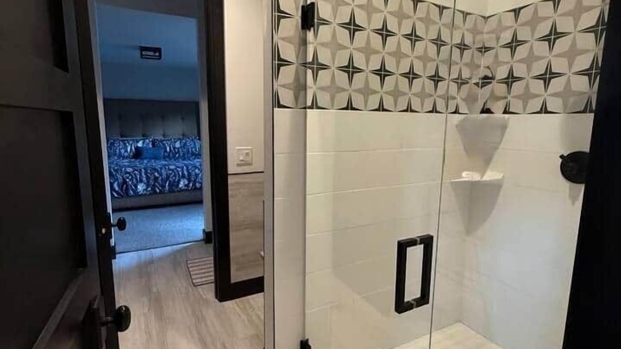Photo of Bathroom in Larkspur