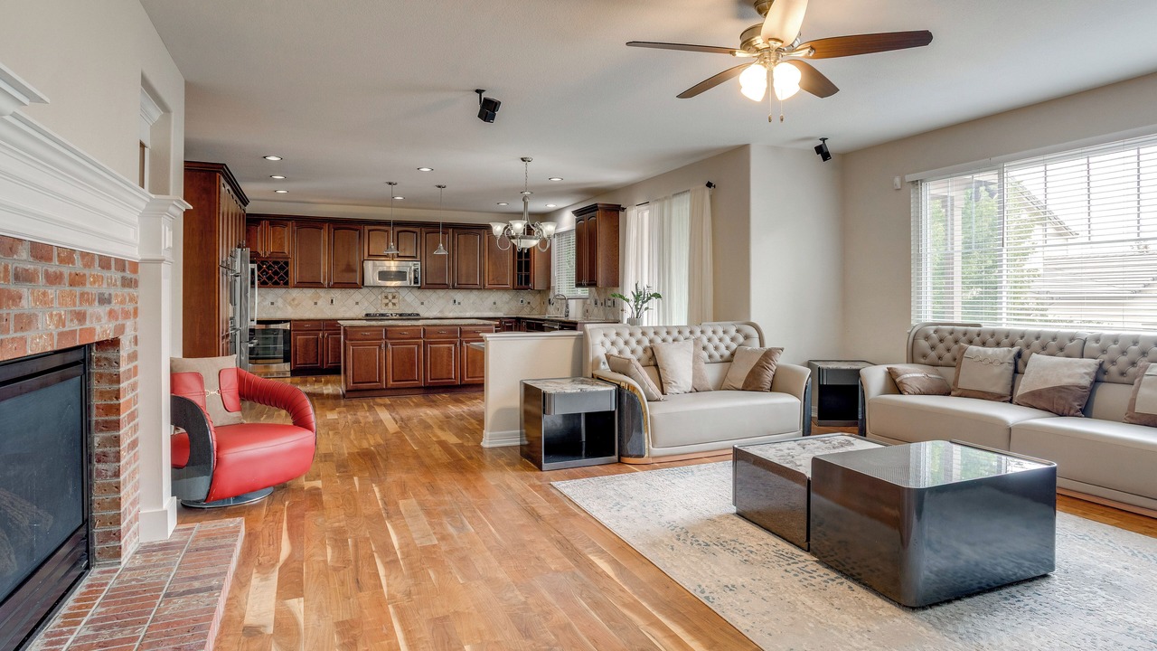 Photo of Livingroom in Aurora