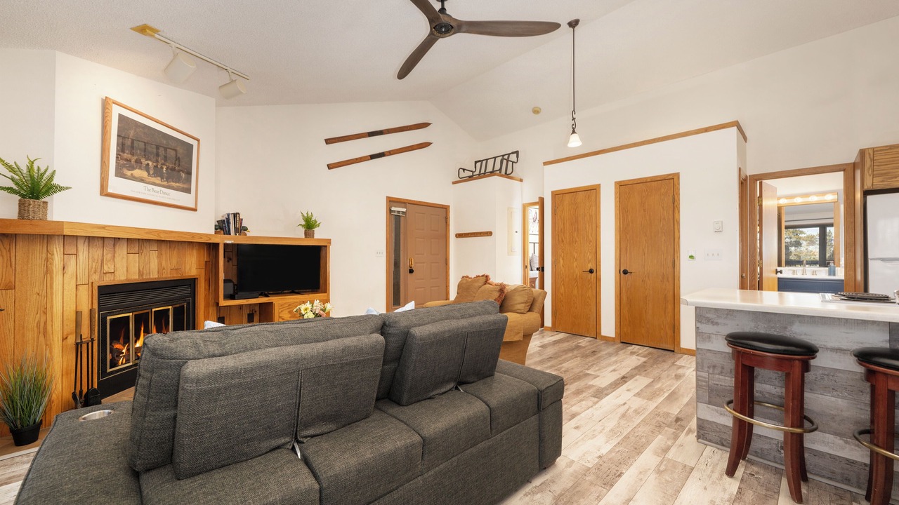 Photo of Livingroom in Fraser