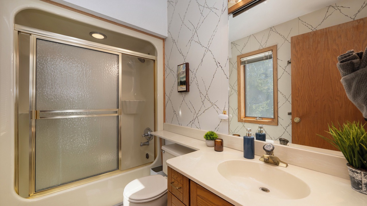 Photo of Bathroom in Fraser