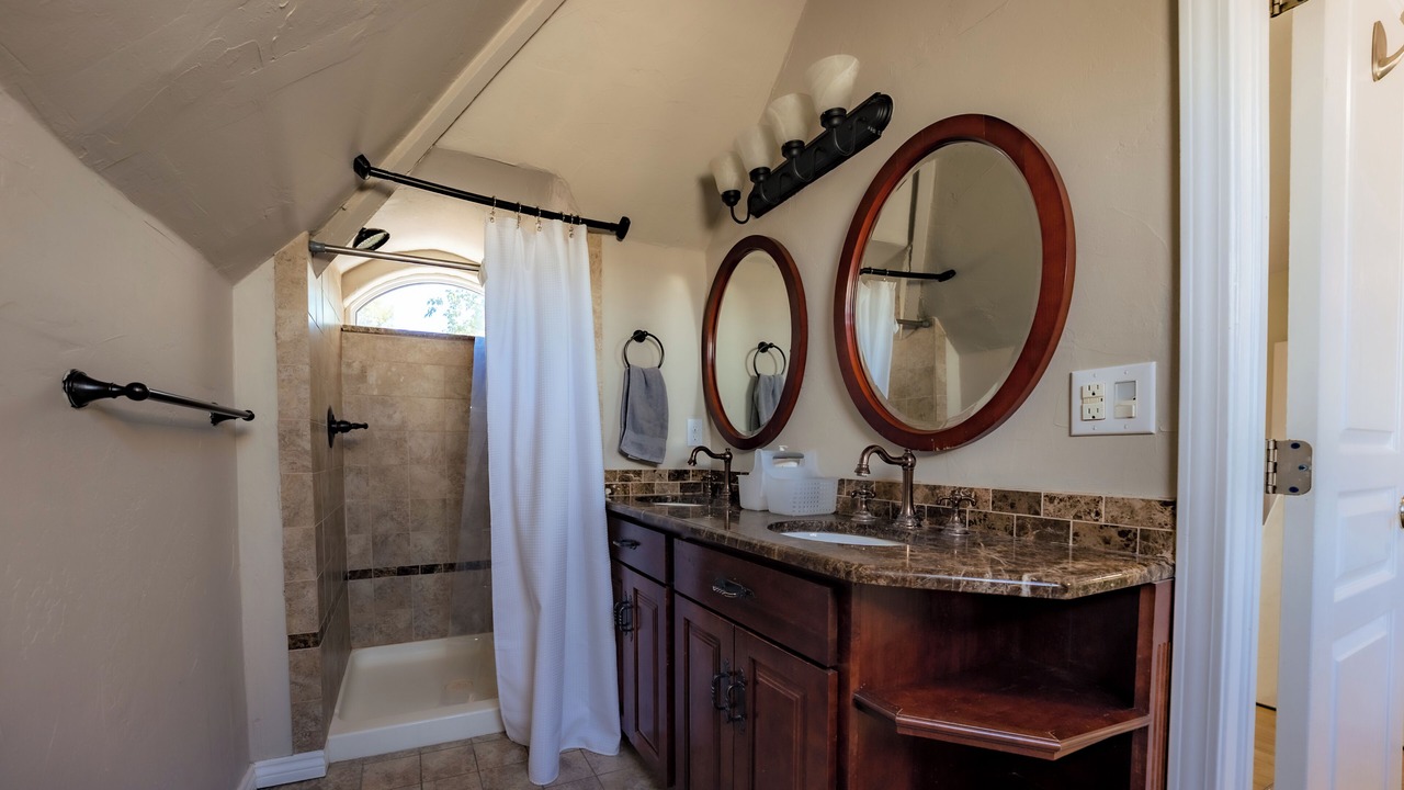 Photo of Bathroom in Villa Park