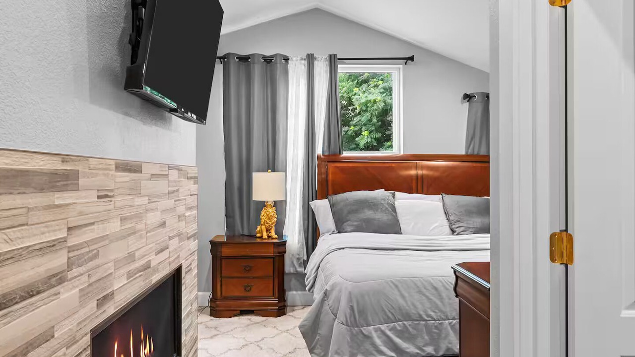Photo of Bedroom in Uptown