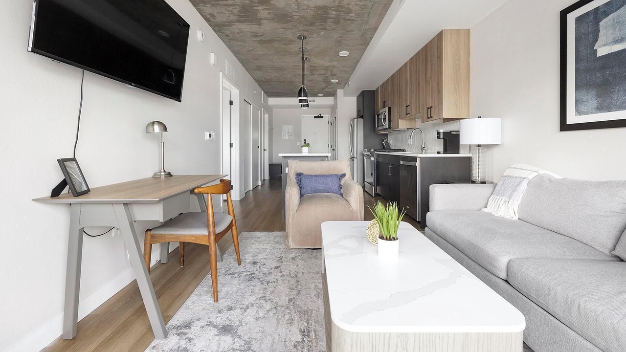 Photo of Livingroom in Englewood