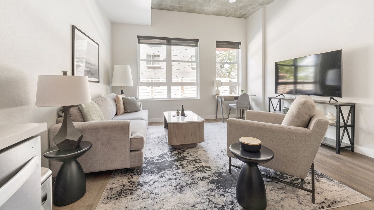 Photo of Livingroom in Englewood