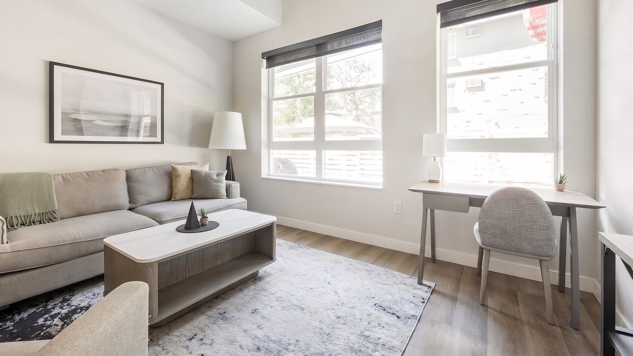 Photo of Livingroom in Englewood