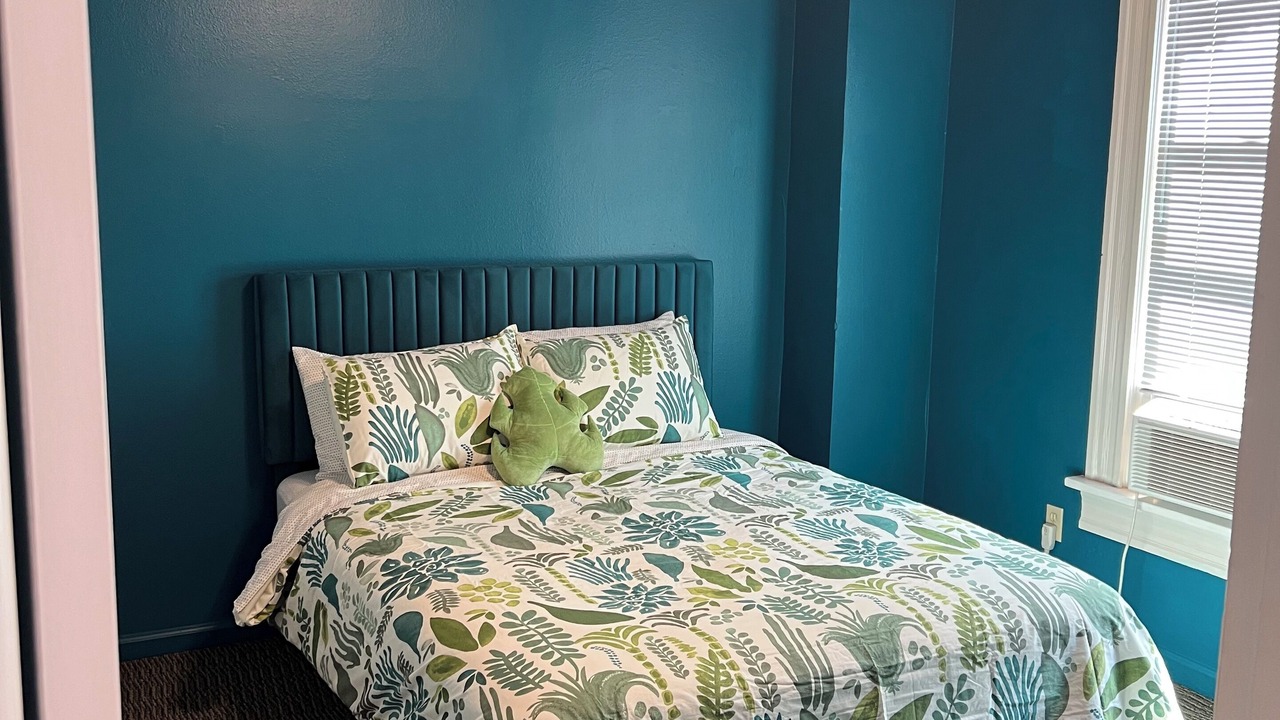 Photo of Bedroom in Five Points