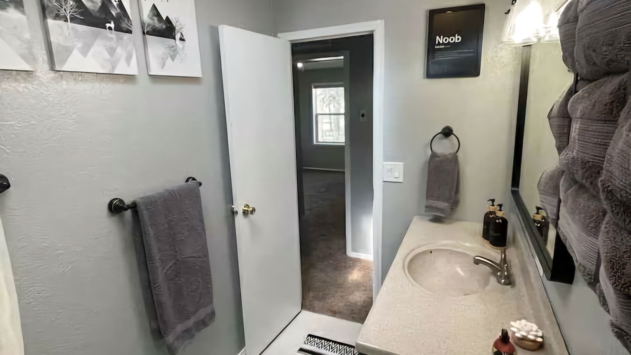 Photo of Bathroom in Larkspur