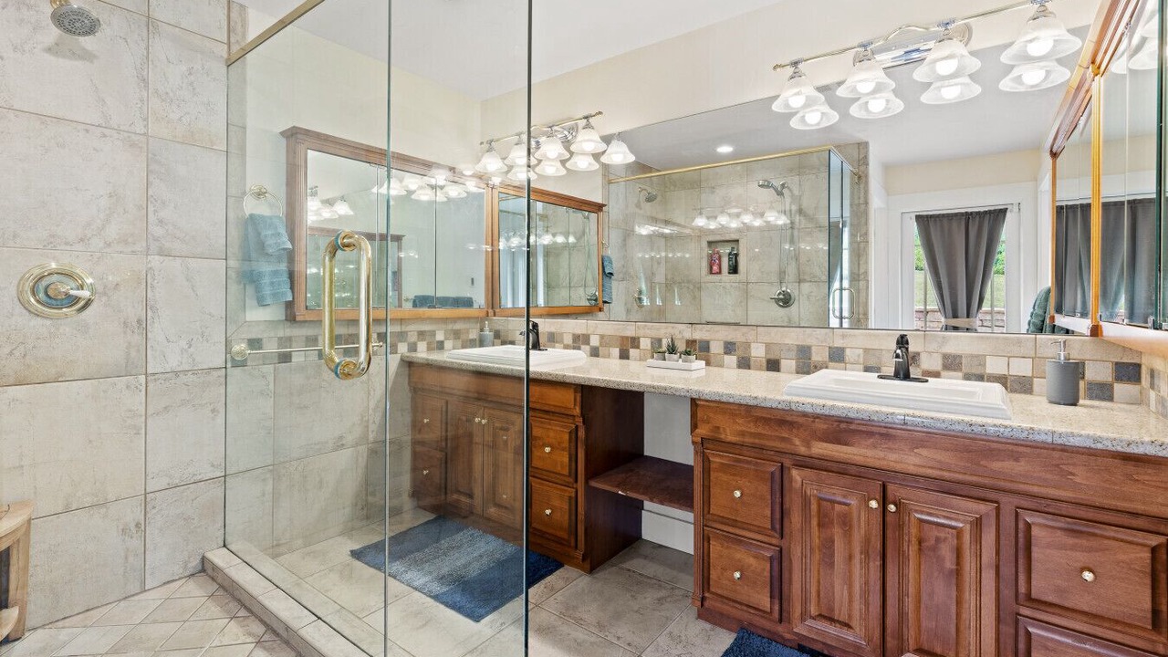 Photo of Bathroom in Edwards