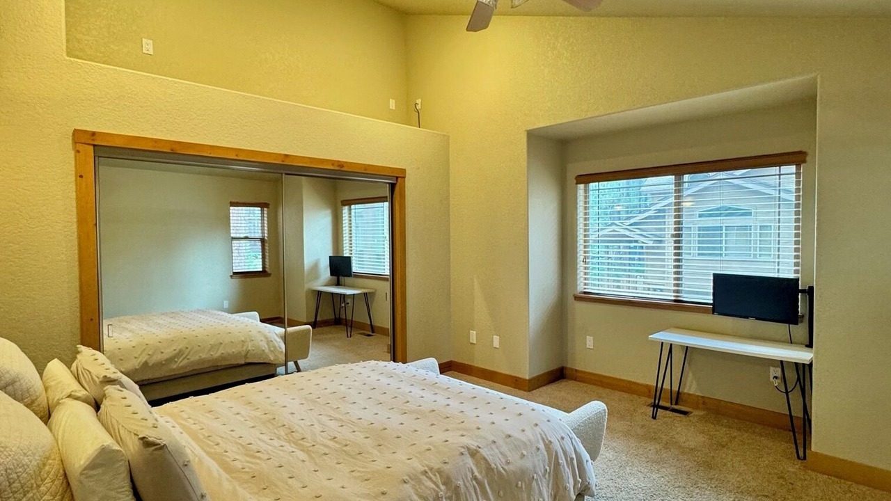 Photo of Bedroom in Tahoe Island