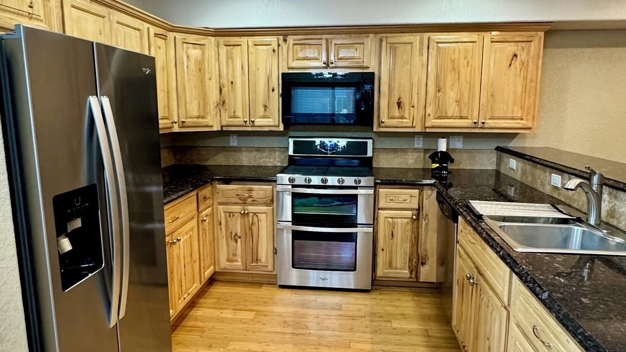Photo of Kitchen in Tahoe Island