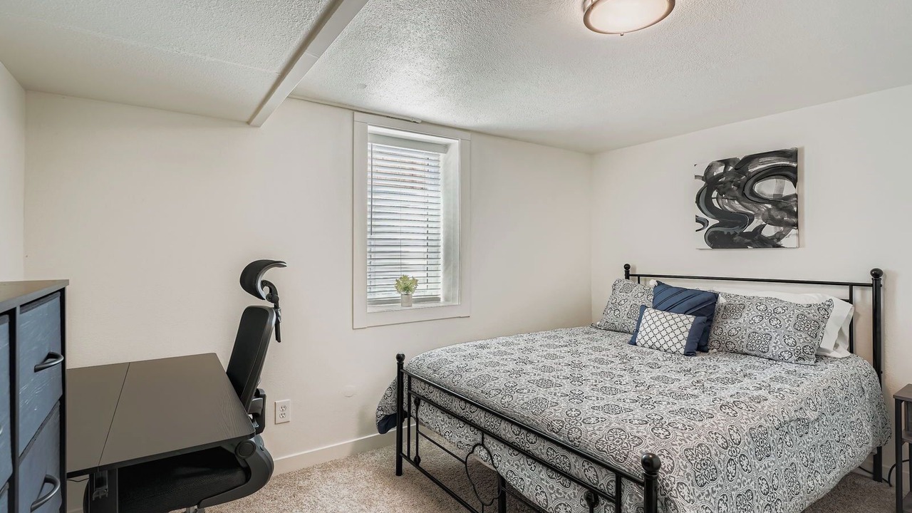 Photo of Bedroom in Rosedale