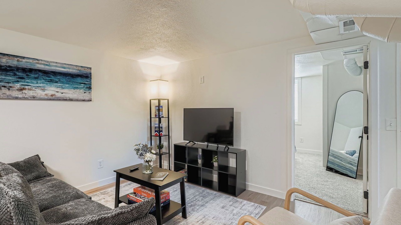 Photo of Livingroom in Rosedale