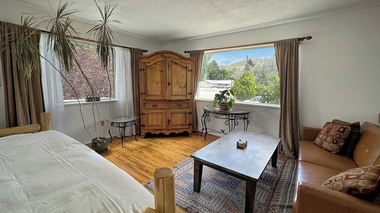 Photo of Bedroom in Paonia