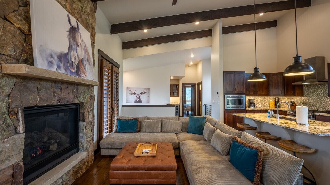 Photo of Livingroom in Silverthorne