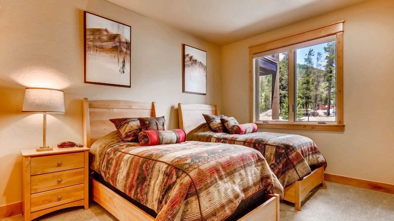 Photo of Bedroom in River Run