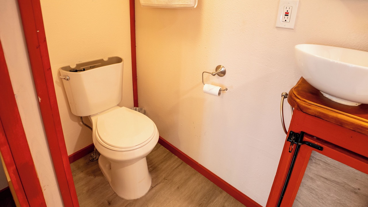 Photo of Bathroom in Lyons