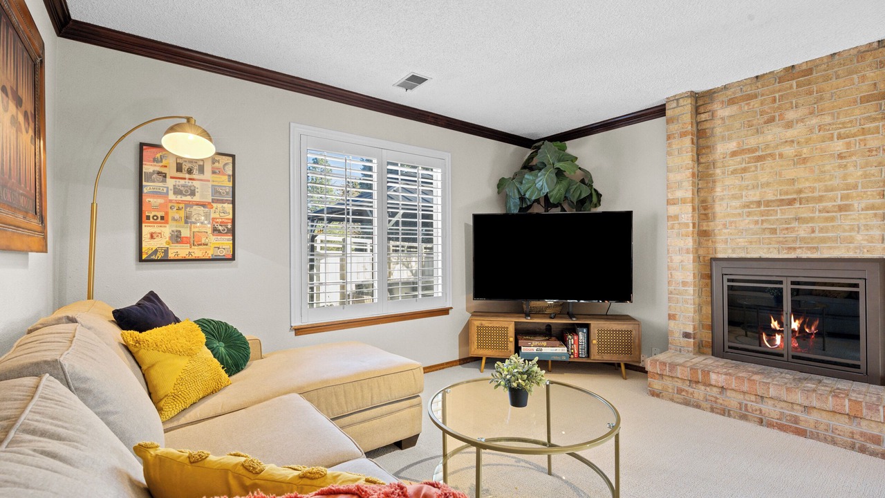Photo of Livingroom in Lamar Heights Area