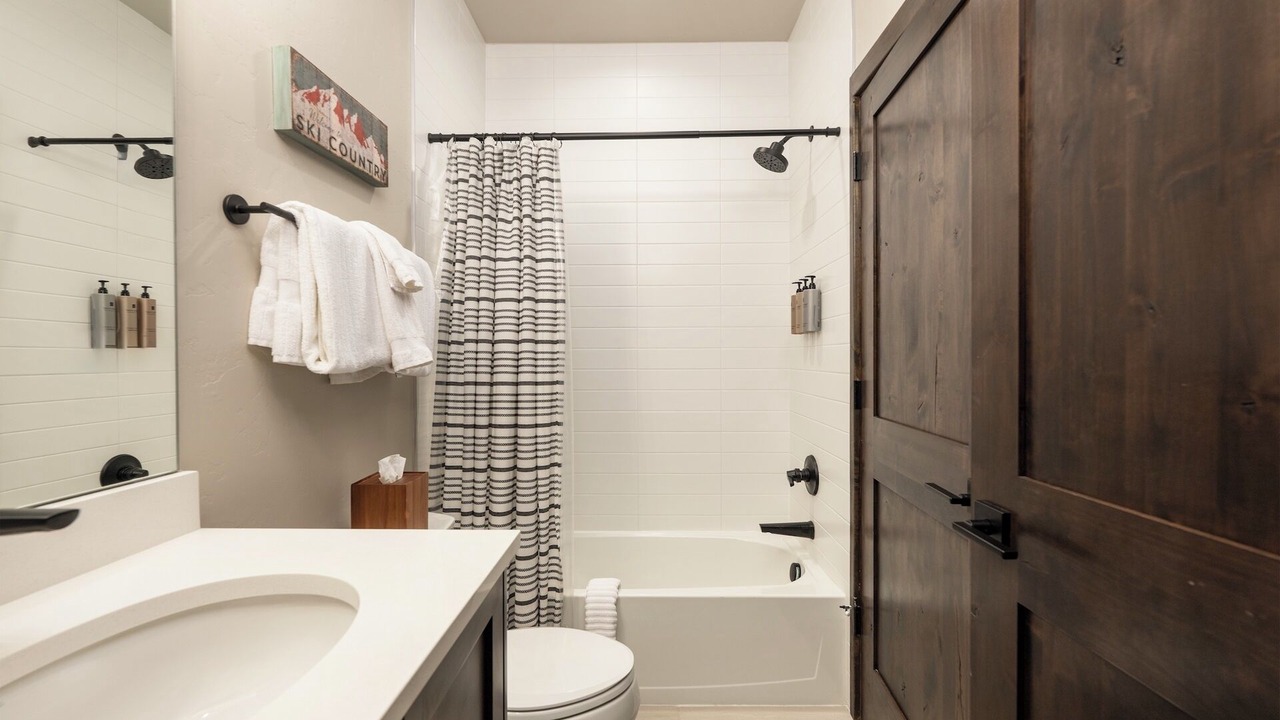 Photo of Bathroom in Rendezvous