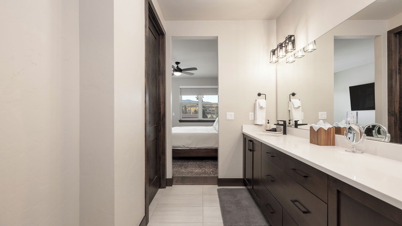 Photo of Bathroom in Rendezvous
