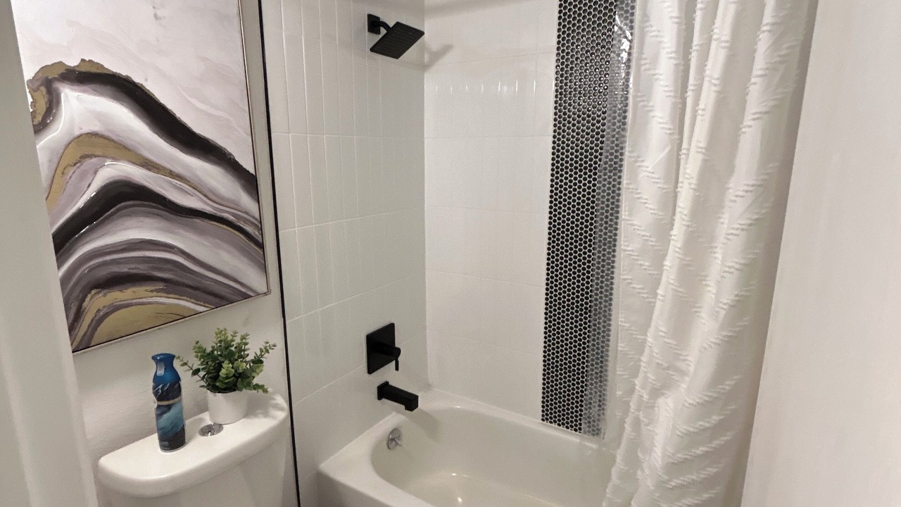 Photo of Bathroom in Bel Aire