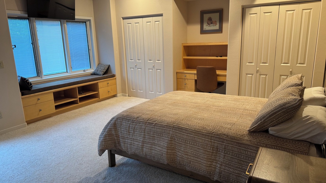 Photo of Bedroom in Perry Park