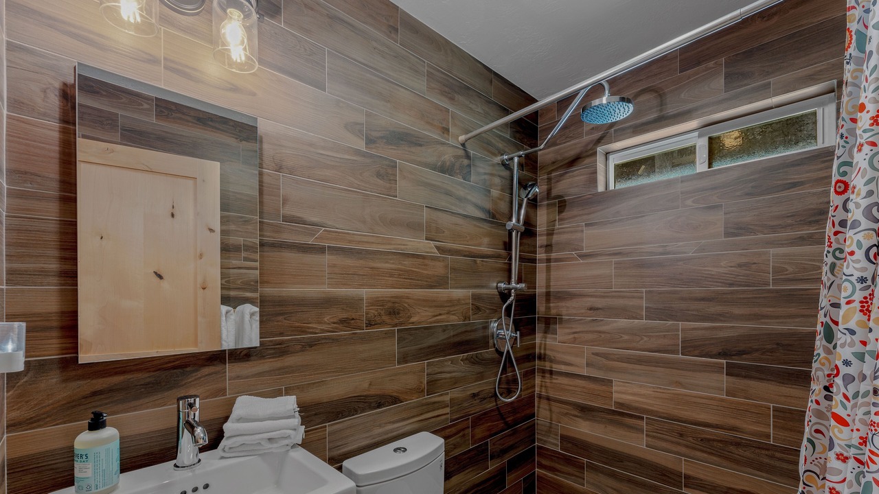 Photo of Bathroom in Serene Lakes