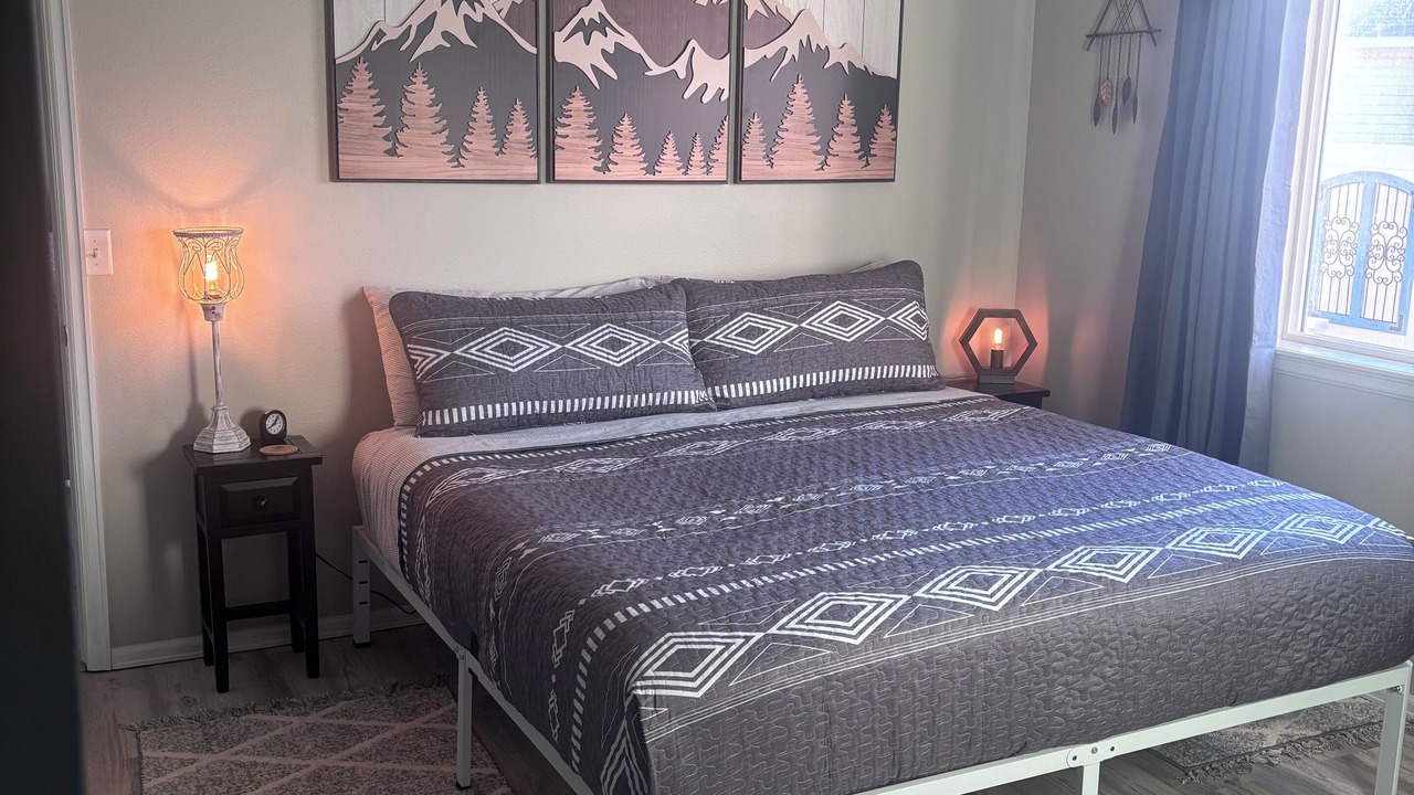 Photo of Bedroom in Montrose
