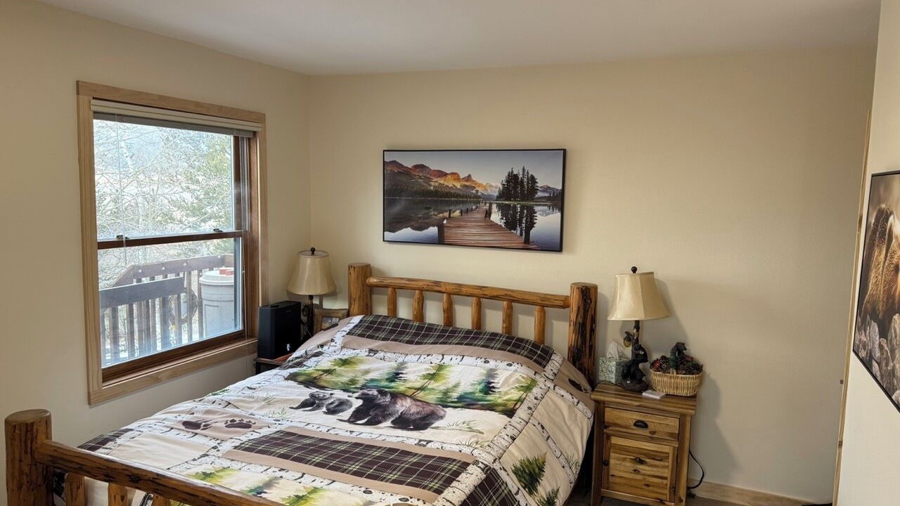 Photo of Bedroom in Michigan Hill
