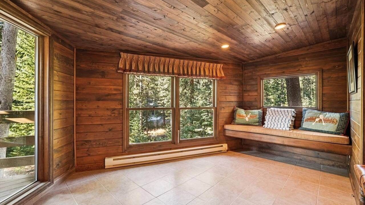 Photo of Bedroom in Blue River