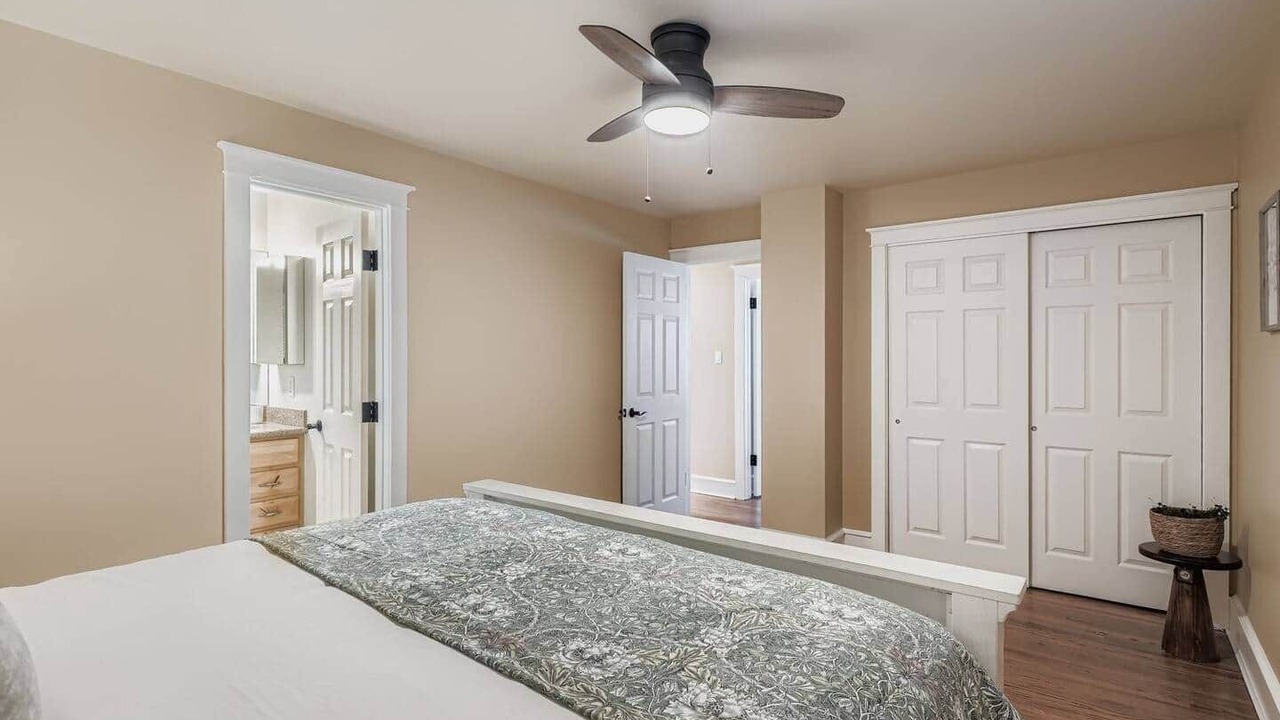Photo of Bedroom in Castlewood
