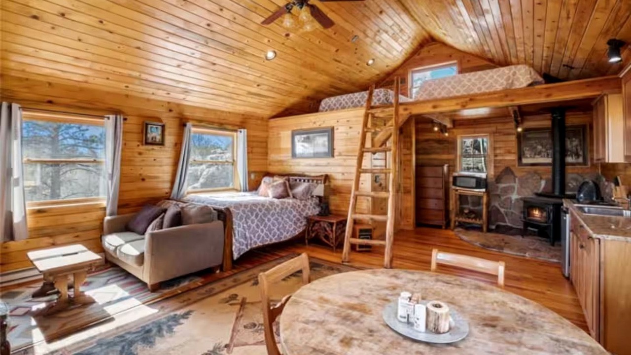 Photo of Bedroom in Victor