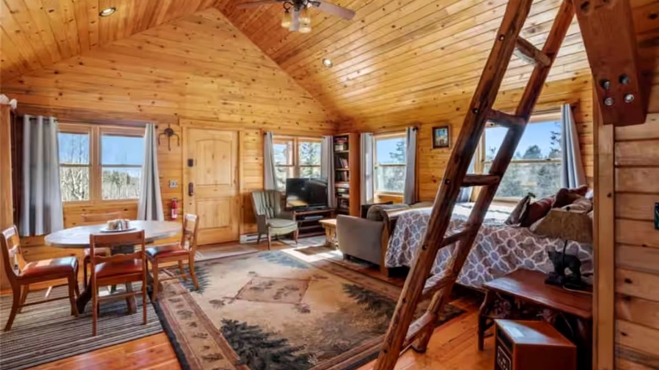 Photo of Bedroom in Victor