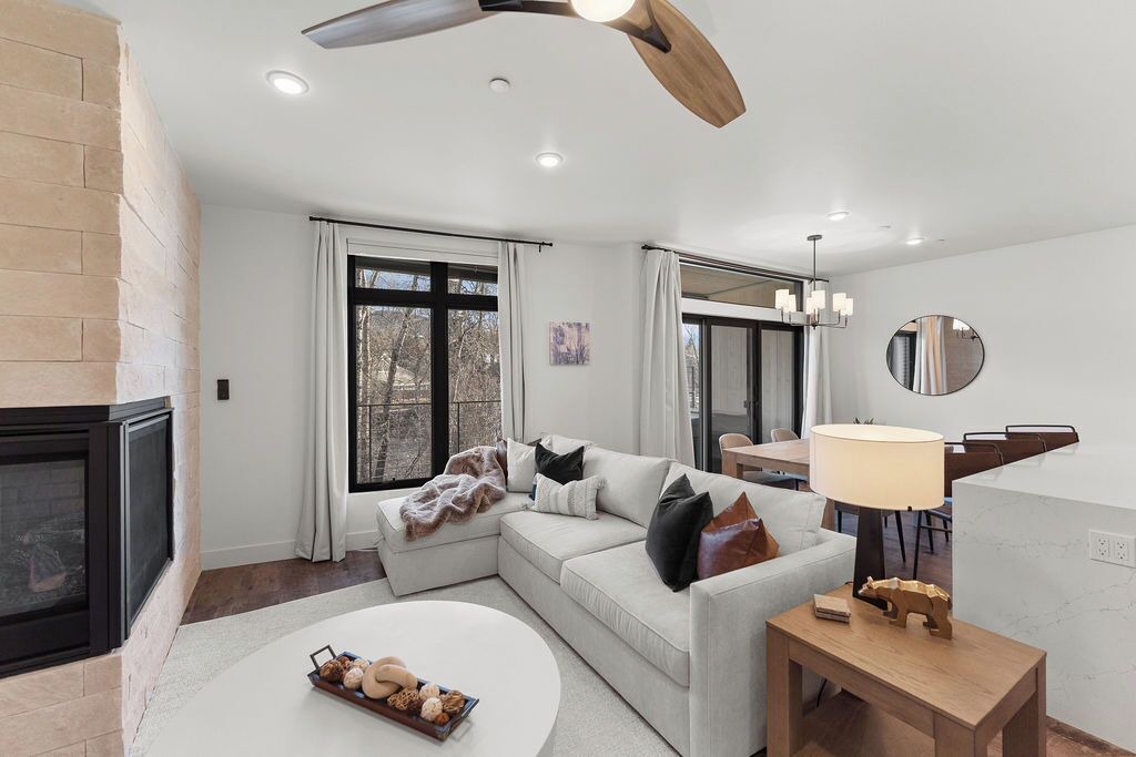 Photo of Livingroom in Willow Grove