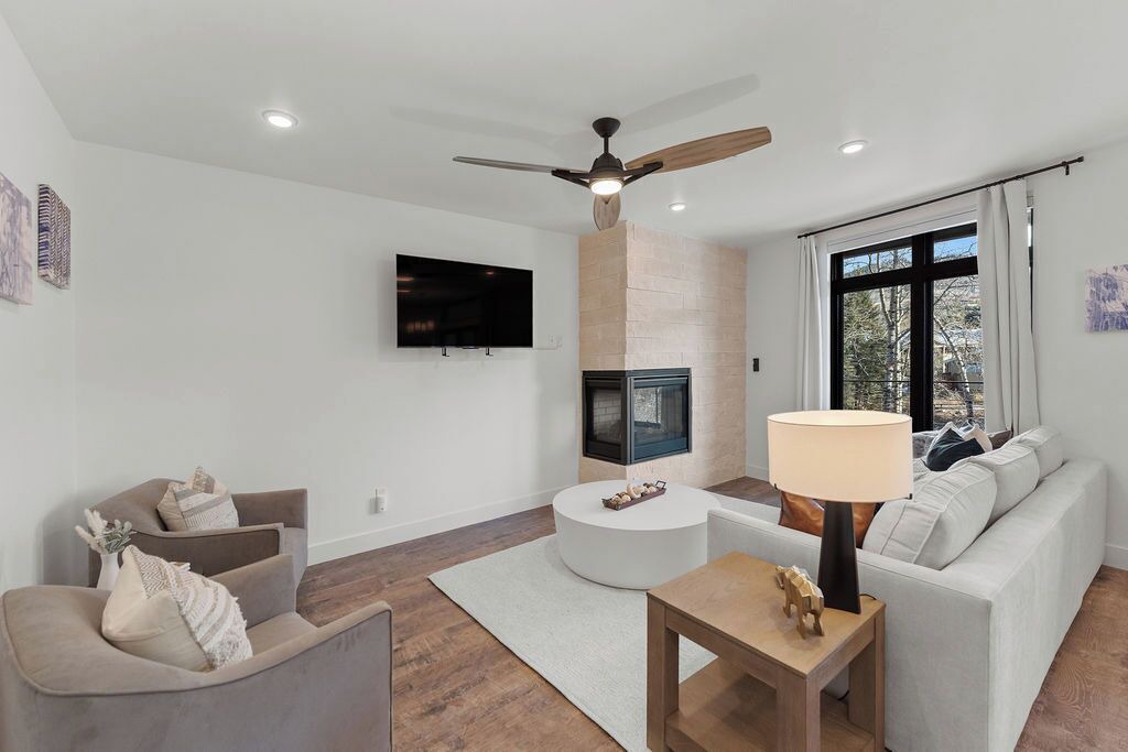 Photo of Livingroom in Willow Grove