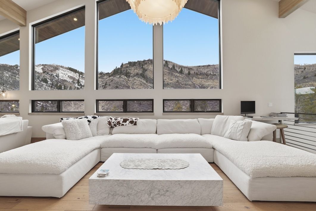 Photo of Livingroom in Intermountain