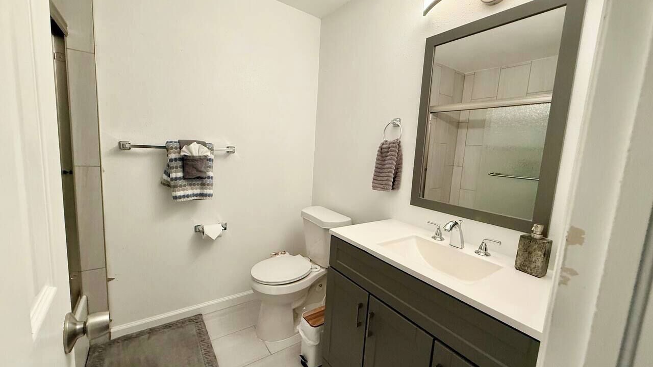 Photo of Bathroom in Dam East - West