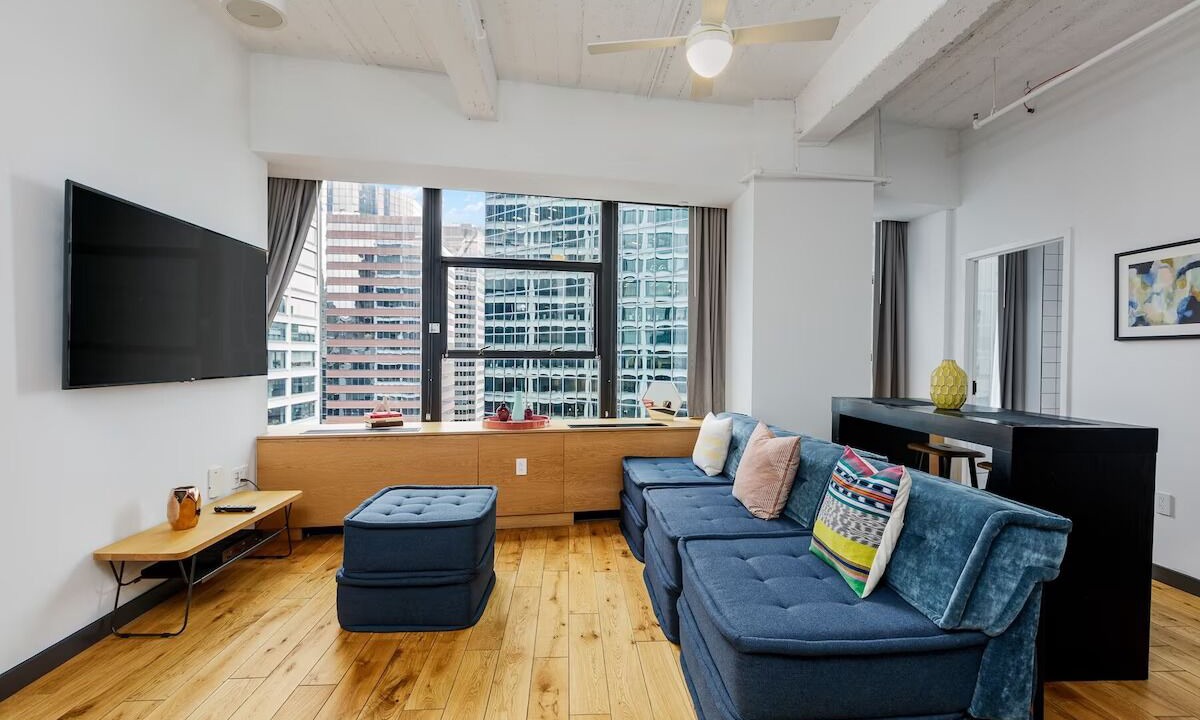Photo of Livingroom in Financial District
