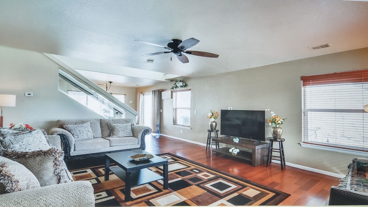 Photo of Livingroom in Green Valley Ranch